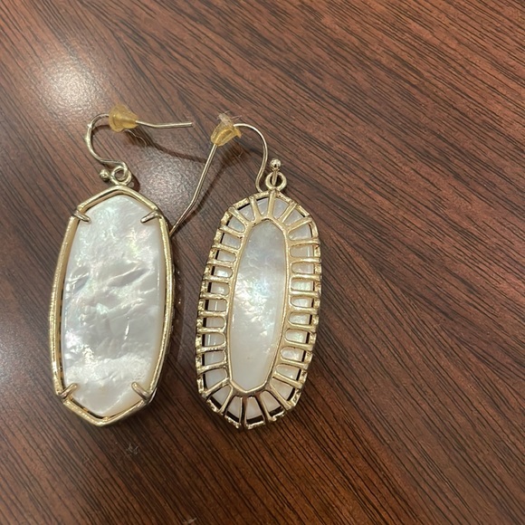 EUC Kendra Scott gold and mother of Pearl earrings - Picture 2 of 2